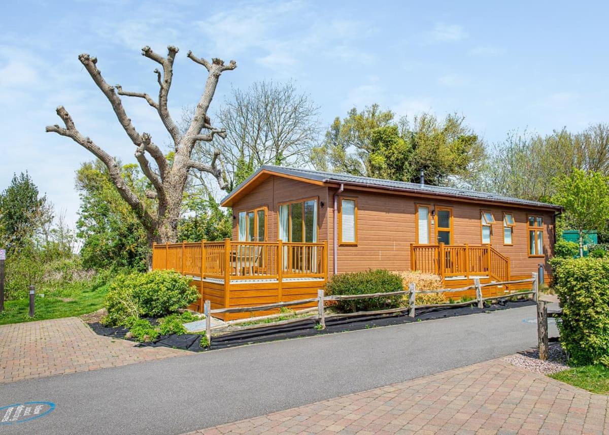 Canterbury Reach Lodge Retreat Petham Kültér fotó